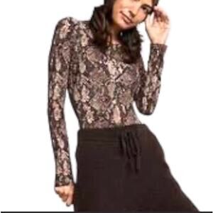 Yummy Sweater Co Snakeskin Printed Long Sleeve Brown Bodysuit - S
